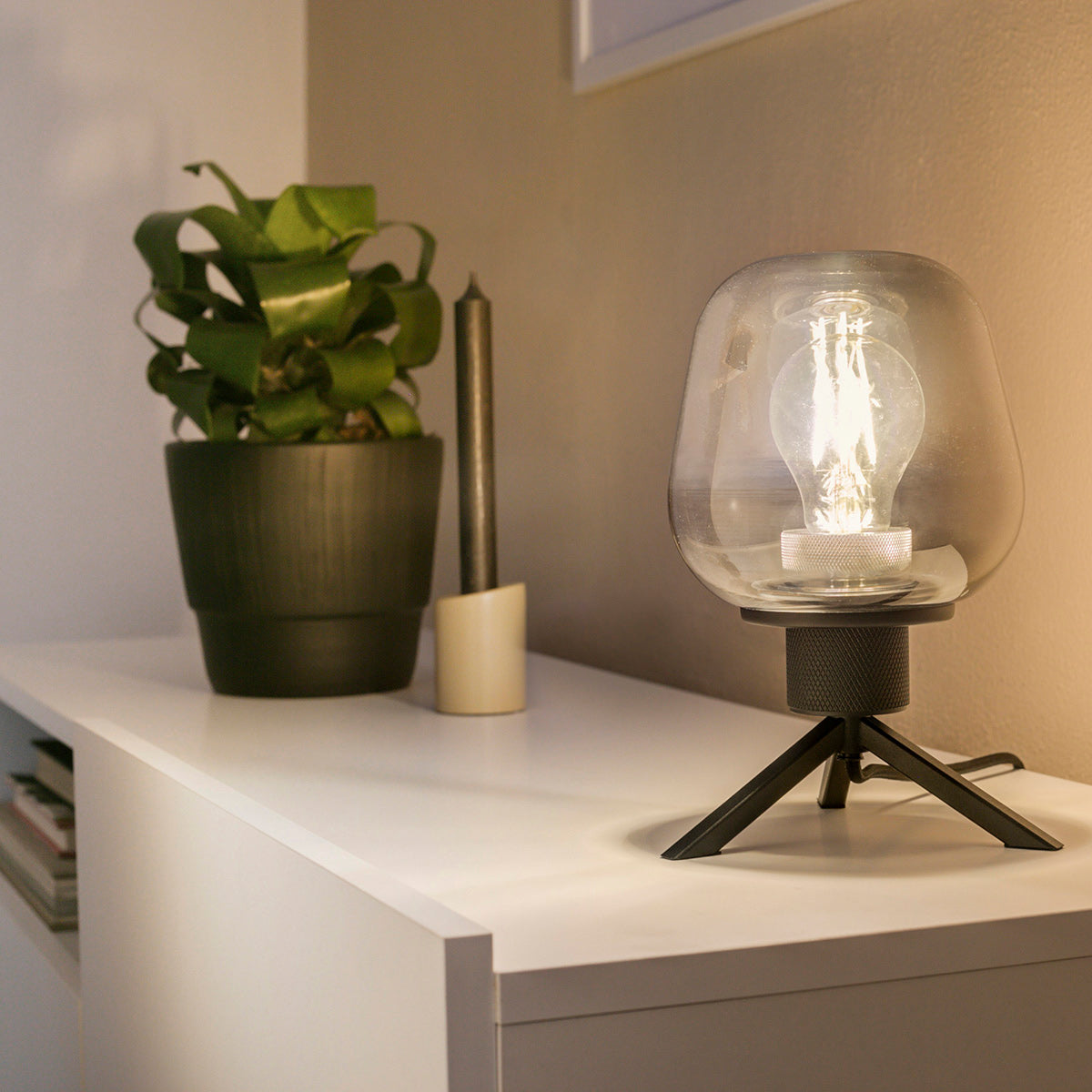 Tafellamp Reflexion 2683ZW zwarte lamp met smoke glas