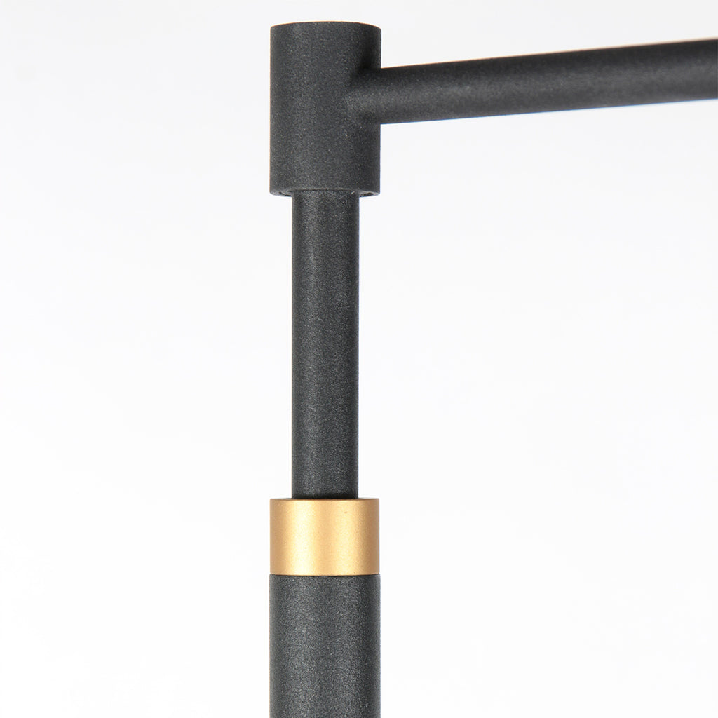 Zwarte vloerlamp Soleil 3515GO met goudkleurige details – Oplaadbare accu en zwenkarm