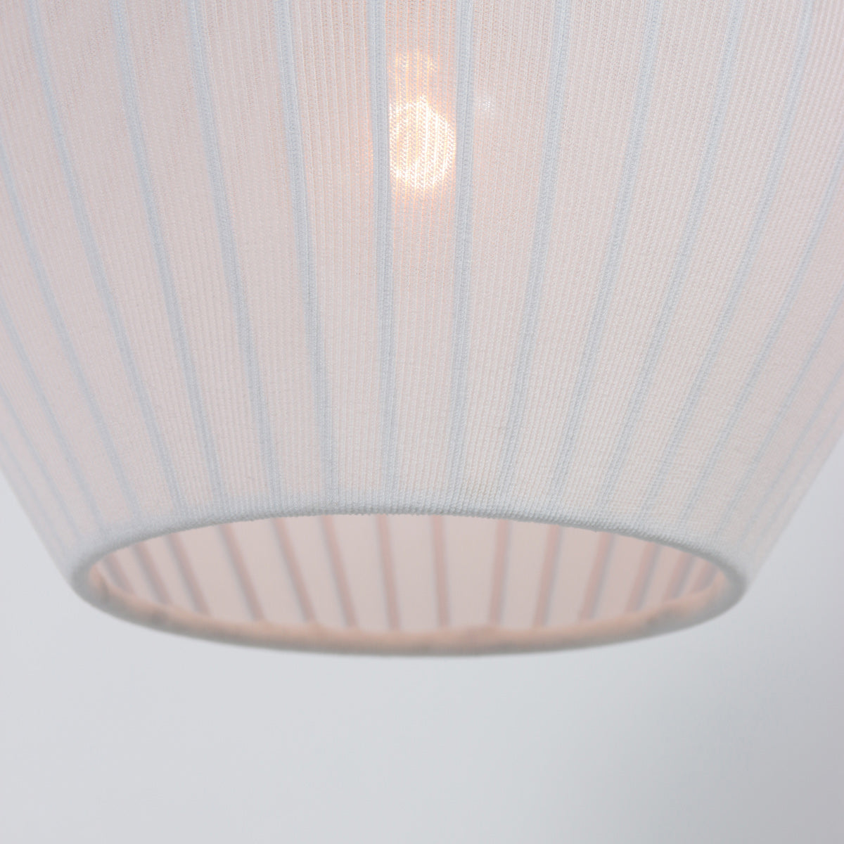Travino 4599CR hanglamp – linnen & travertin, stijlvol boven tafel