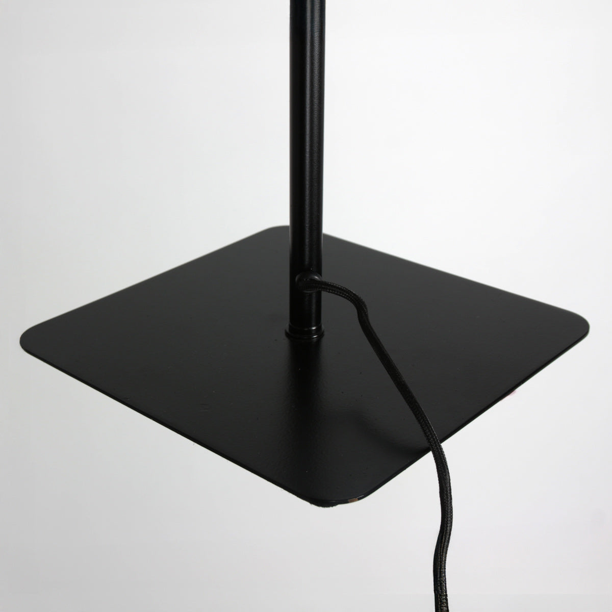 Vloerlamp Lumo 4608BR – moderne tweelichts leeslamp met bronzen accenten