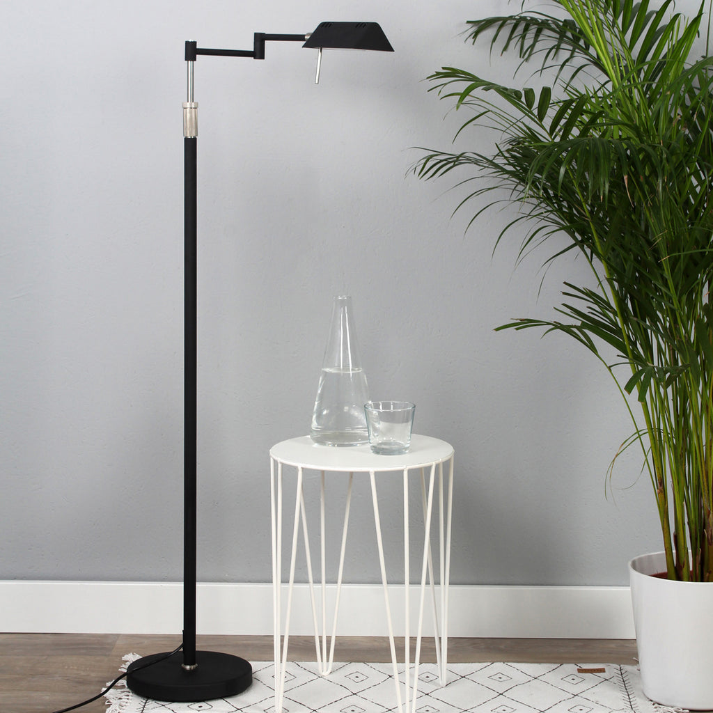 Zwarte vloerlamp Karl 5895ZW met dimmer en in hoogte verstelbaar
