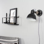 Zwarte stoere wandlamp Cera 7647ZW met kleine fitting E14