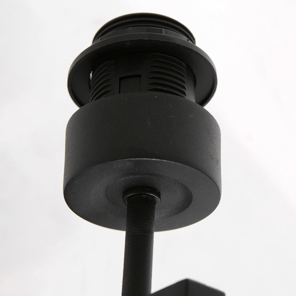 Zwarte wandlamp Stang 8172ZW met schakelaar en grijs linnen kap