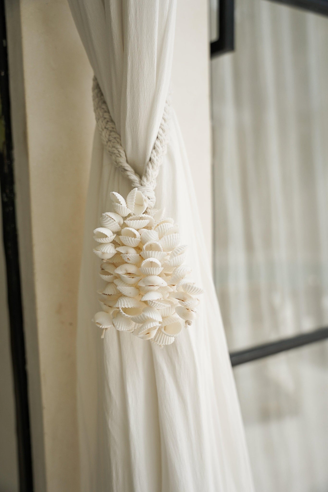 The Natural Shell Tassel - Hippie Monkey
