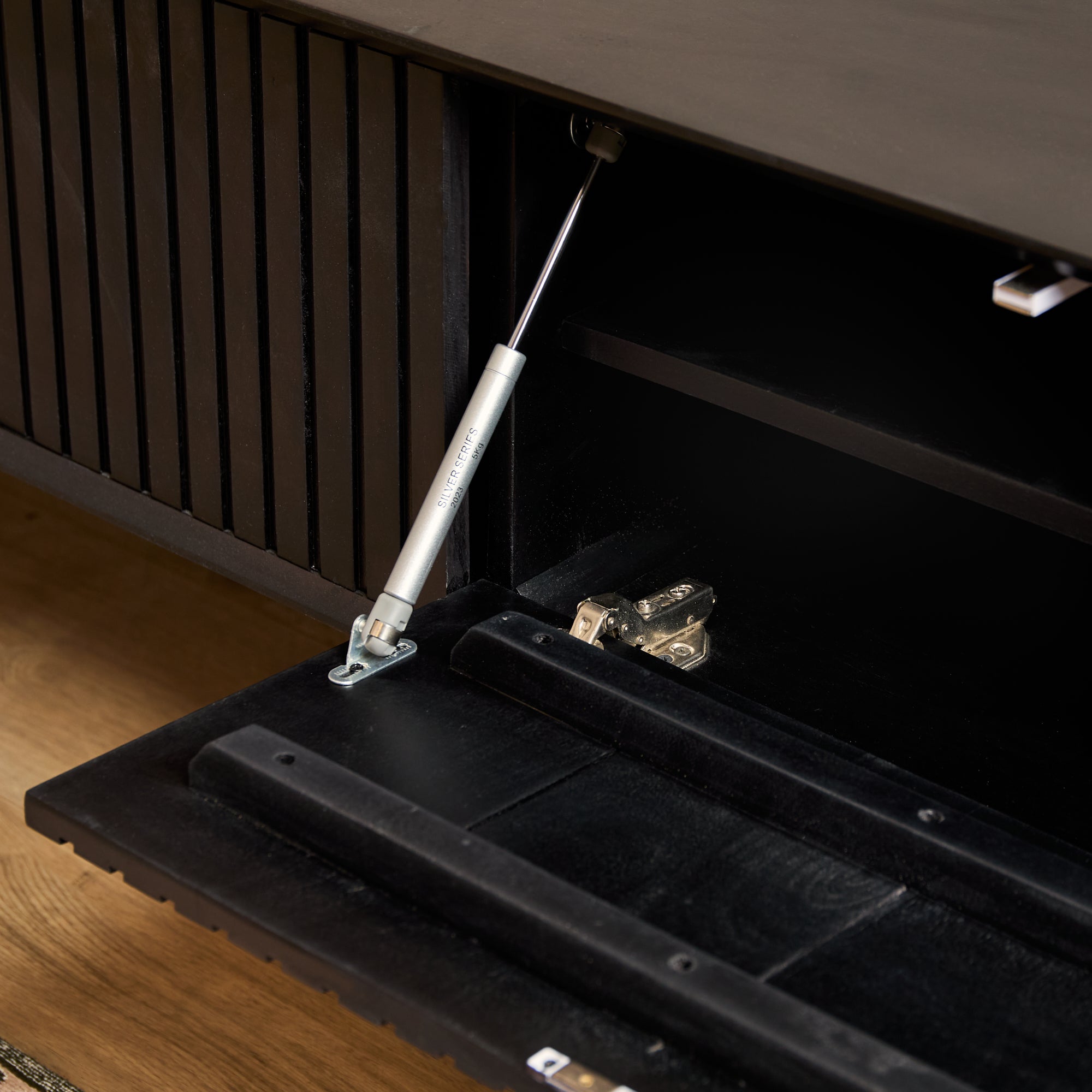 Zwevend tv meubel Madison Black | 240 cm